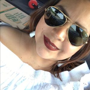 Meet your Posher, Gina